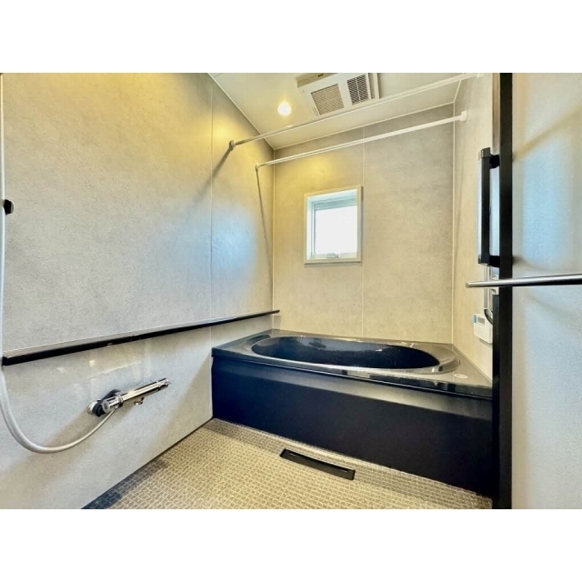 バス・シャワールーム　バスルーム