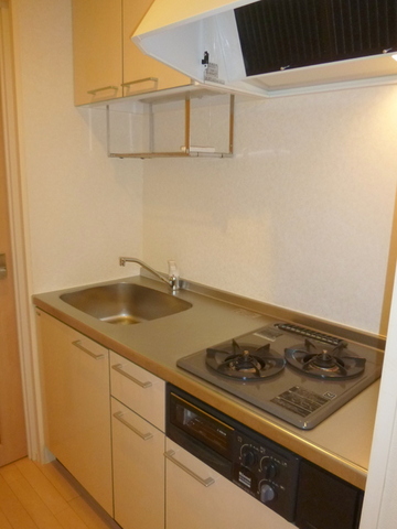 キッチン　★収納豊富なシステムＫガス２口グリル付き★