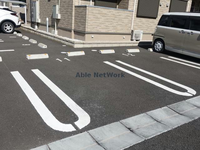 駐車場　駐車場