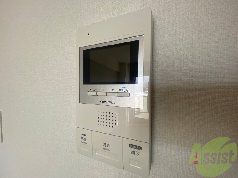 セキュリティ　ＴＶモニター付インターホンです。来客者の顔が見えるので安心！