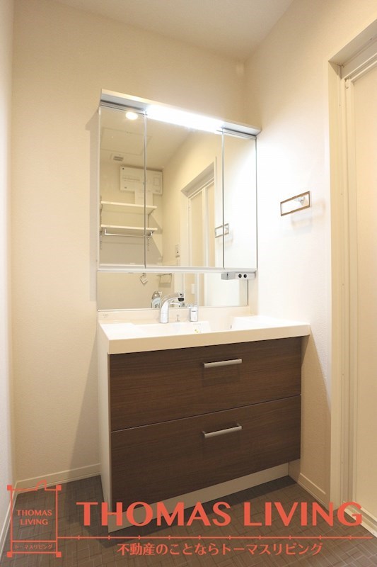 洗面設備　写真を準備中の為、積水ハウスの別物件でご参考下さい。