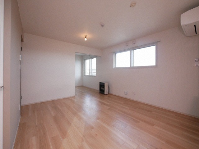 その他　オールフローリングで、お掃除などもしやすいです♪