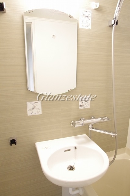 洗面設備　コンパクトで使いやすい洗面所