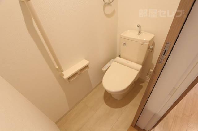 トイレ　洗面脱衣スペースです。