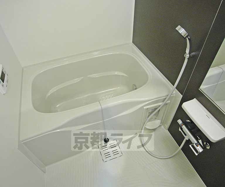 バス・シャワールーム　大きなお風呂です。