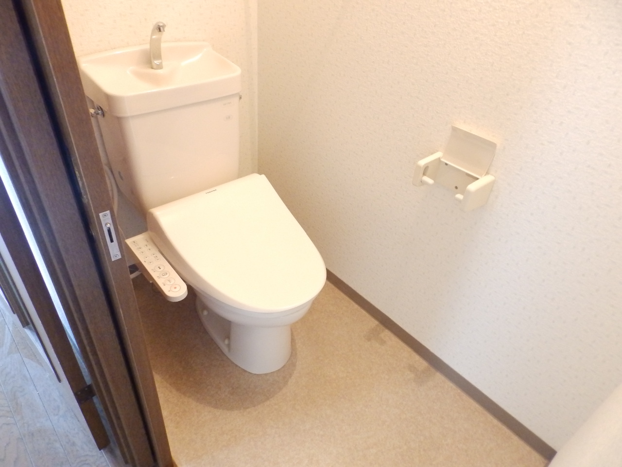 トイレ　ウォシュレット