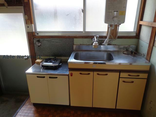 キッチン　コンロ付です