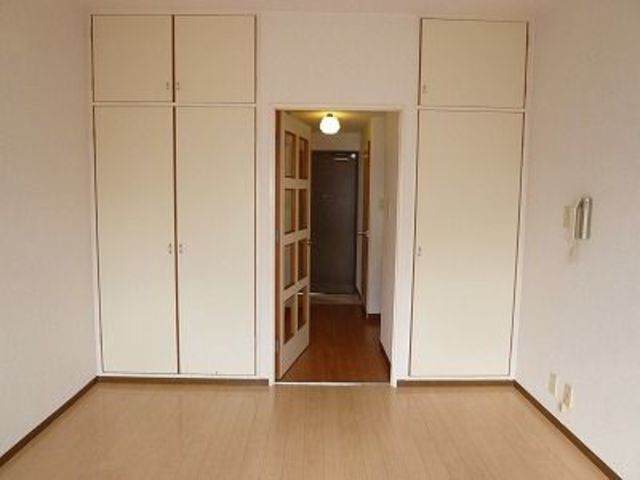 居室・リビング　現地を優先致します。