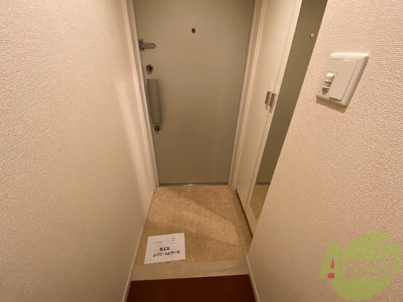 玄関　ゆとりある設計で、お客様を心地よく迎える玄関口。