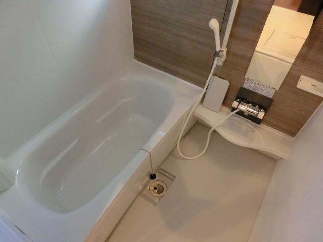 バス・シャワールーム　浴室換気乾燥機