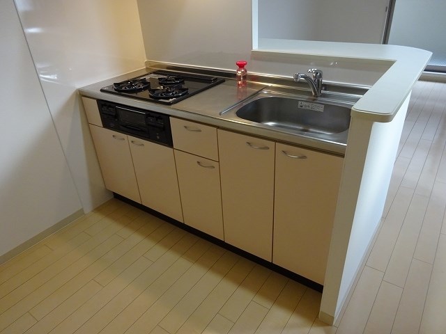 キッチン　写真は同タイプのものです。