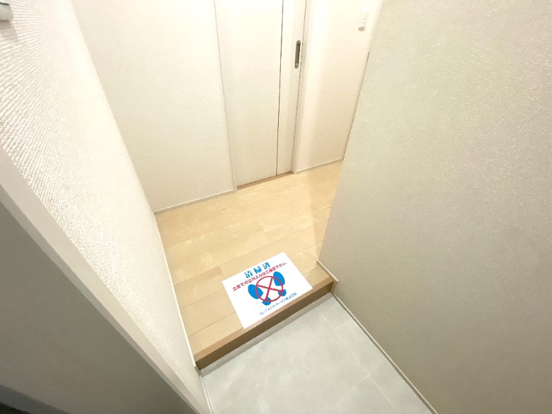 玄関　玄関はシンプルです！