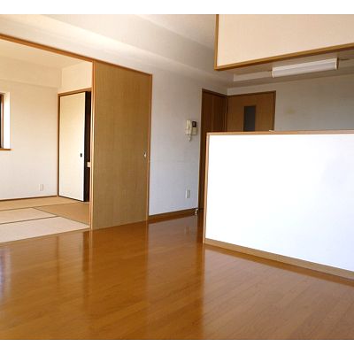 居室・リビング　※写真は別号室のものですので現状優先とさせていただきます