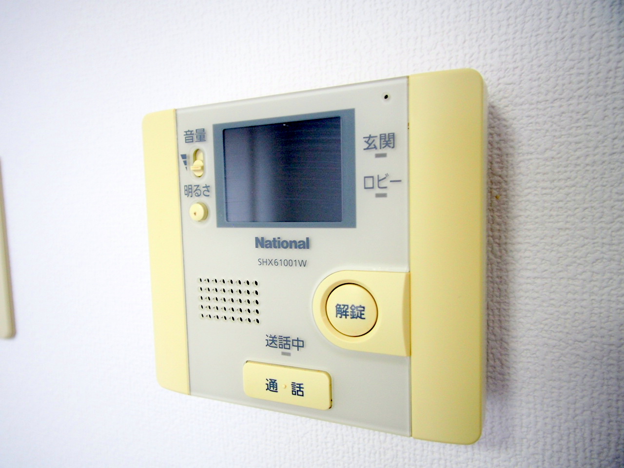 セキュリティ　モニター付きインターホン完備しています♪