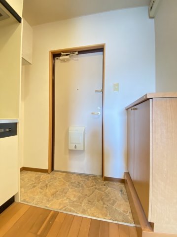 玄関　※別部屋写真