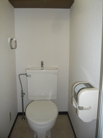 トイレ　清潔感のあるトイレです