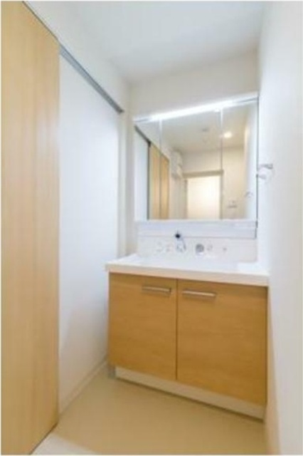 洗面設備　※写真は同タイプ住戸です。