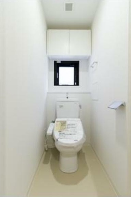 トイレ　※写真は同タイプ住戸です。