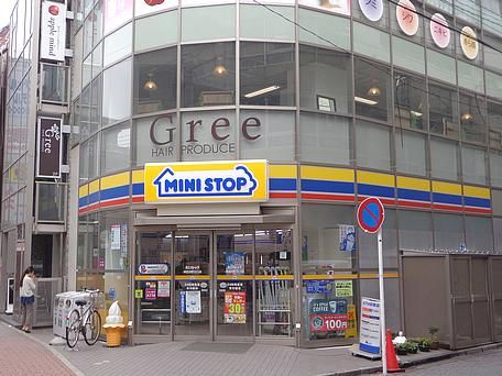 コンビニ　ミニストップ（コンビニ）まで70m