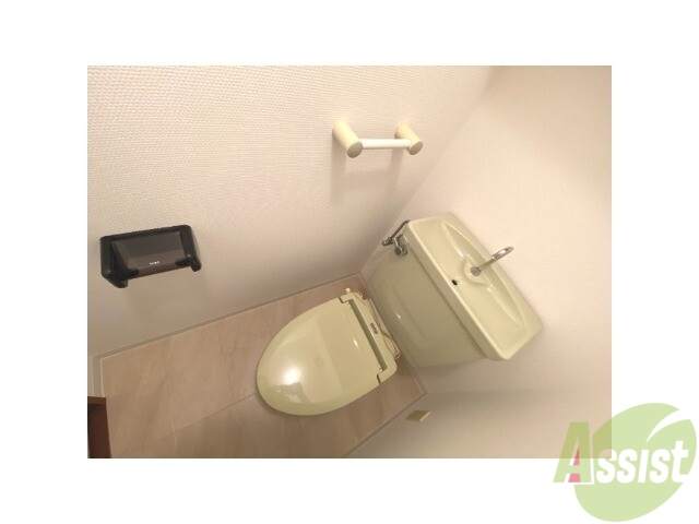 トイレ　トイレはお風呂と別なので落ち着きそうですね。