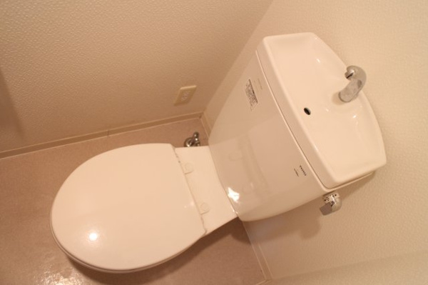 トイレ　清潔感のあるトイレです