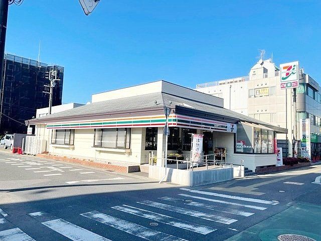 コンビニ　セブンイレブン春日部中央2丁目店（コンビニ）まで150m