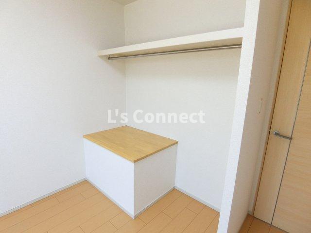 収納　オープンクローゼットでお荷物もすっきり収納。