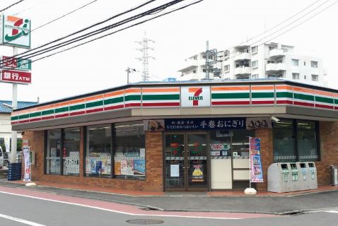 コンビニ　セブンイレブン 綾瀬店（コンビニ）まで349m