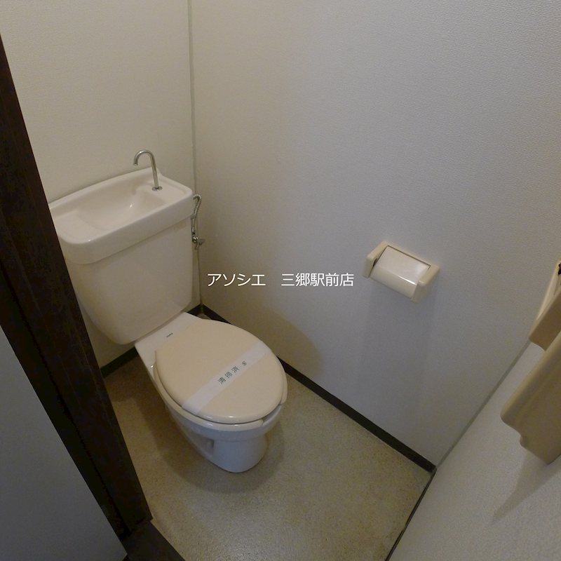 ハイツ・タカノ B棟のトイレ写真