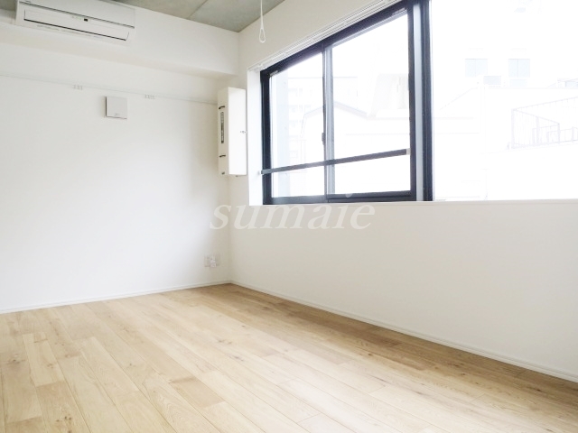 居室・リビング　明るいお部屋です☆