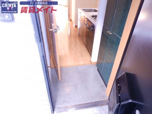 玄関　別部屋の写真です