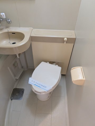 トイレ　キレイな個室空間です