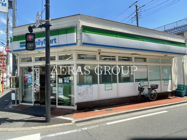 コンビニ　ファミリーマート東伏見駅前店（コンビニ）まで76m