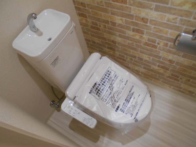 トイレ　ウォシュレット付きの温座トイレです