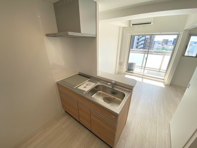 キッチン　※部屋毎でカラーに違いがある場合がございます。