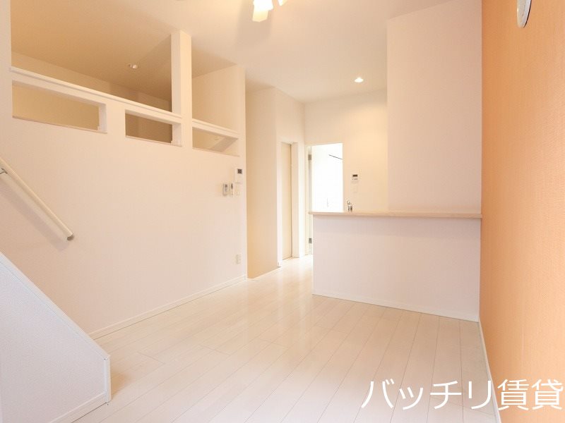 居室・リビング　同型タイプの為、現状を優先致します。