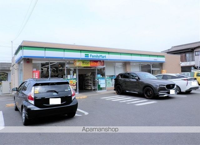 コンビニ　ファミリーマート知多朝倉店（コンビニ）まで531m