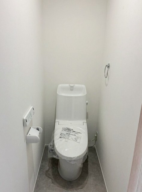 トイレ　同仕様参考写真