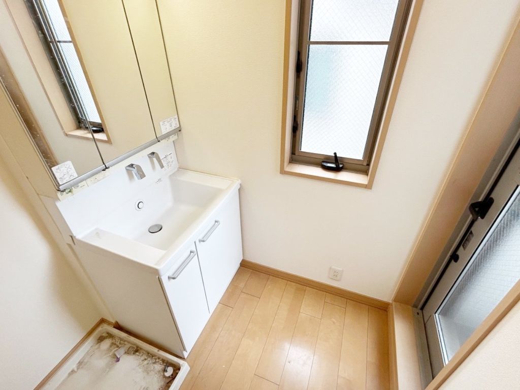 洗面設備　お部屋探しは株式会社　タウンハウジング　までお気軽にお問合…