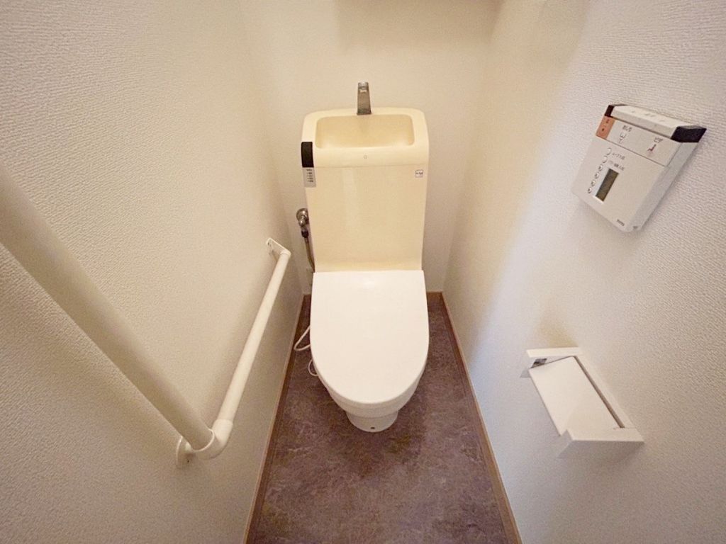 トイレ　お部屋探しは株式会社　タウンハウジング　までお気軽にお問合…
