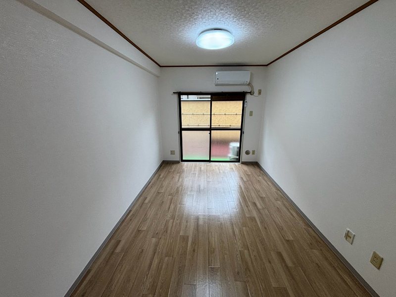 ＪＲ中央線 立川駅 徒歩13分 3階建 築39年の居間写真
