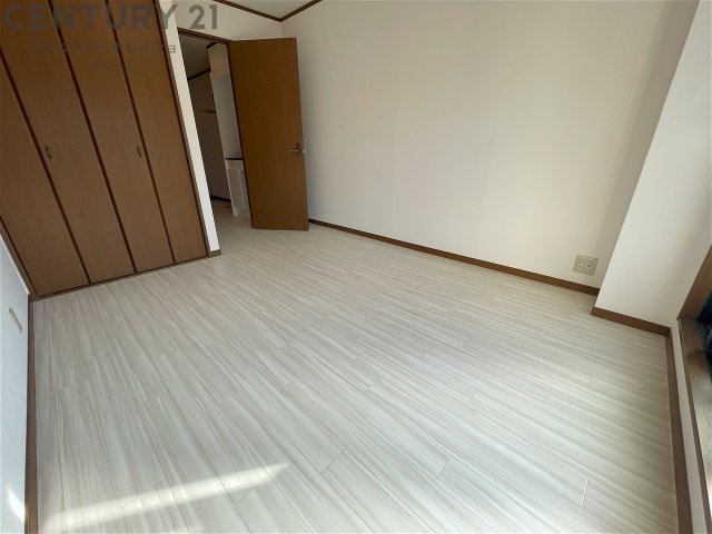 居室・リビング　エアコン付きの6.8帖の洋室です♪