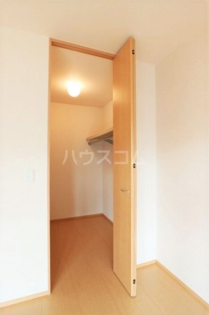 メゾンリッシュAの内装写真
