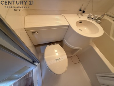 トイレ　浴室内にトイレあり