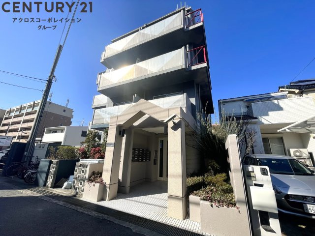 建物外観　オートロック付で外部から簡単に出入りできない為安心です