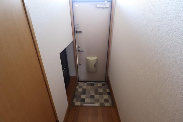 オーク菰田の玄関写真
