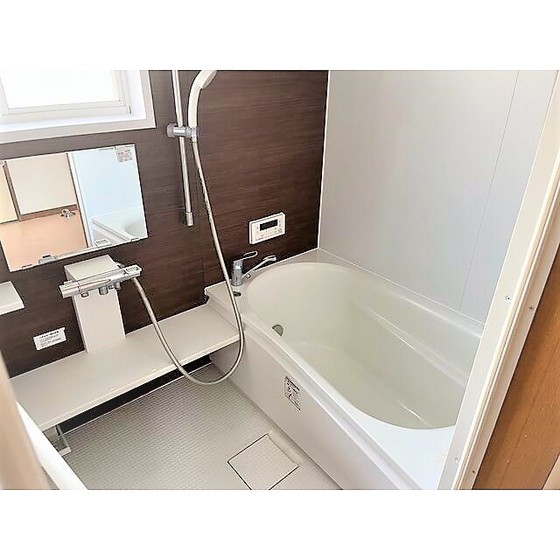 バス・シャワールーム　いつでもあったか追い炊き給湯♪
