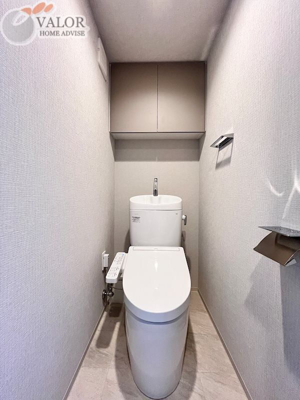 みなとみらい線 元町・中華街駅 徒歩7分 12階建 築3年のトイレ写真