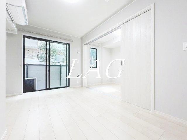 居室・リビング　洋室のお部屋です。