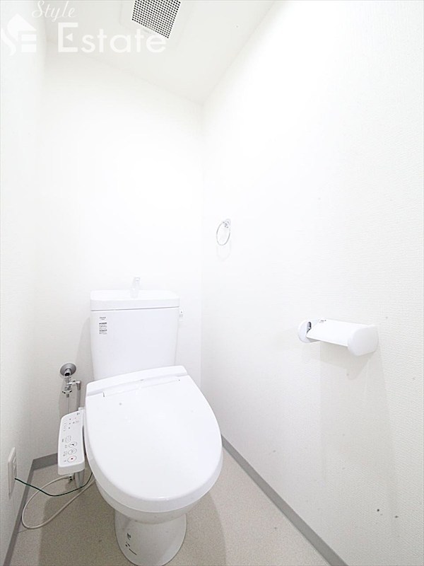 axis sakuraのトイレ写真